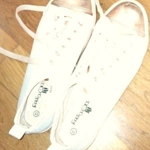 Free choice sneakers